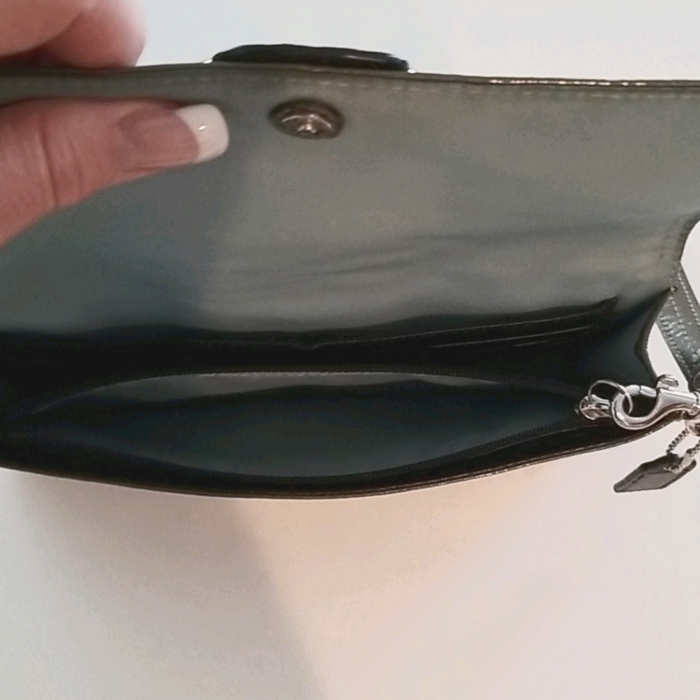 Coach Soho Gray Patent Wristlet Bag - Picture 8 of 16